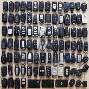 专业配汽车钥匙,汽车开锁 汽车搭电 汽车换电瓶 配汽车钥匙|开锁换锁智能锁18888335500