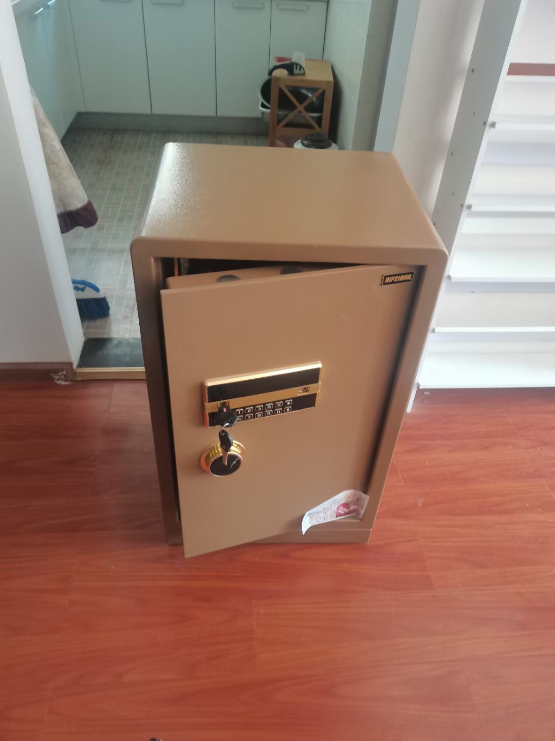 济南鑫锁开锁有限公司|公安备案工商注册|济南开锁换锁智能锁【距您560米】18888335500|0531-88909090|济南开锁公司电话|济南换锁公司电话|济南修锁公司电话|济南智能锁|济南密码锁|济南上门开锁|济南附近开锁公司|济南备案开锁公司|泉城开锁公司|济南24小时开锁服务|济南保险柜开锁|济南保险柜维修|